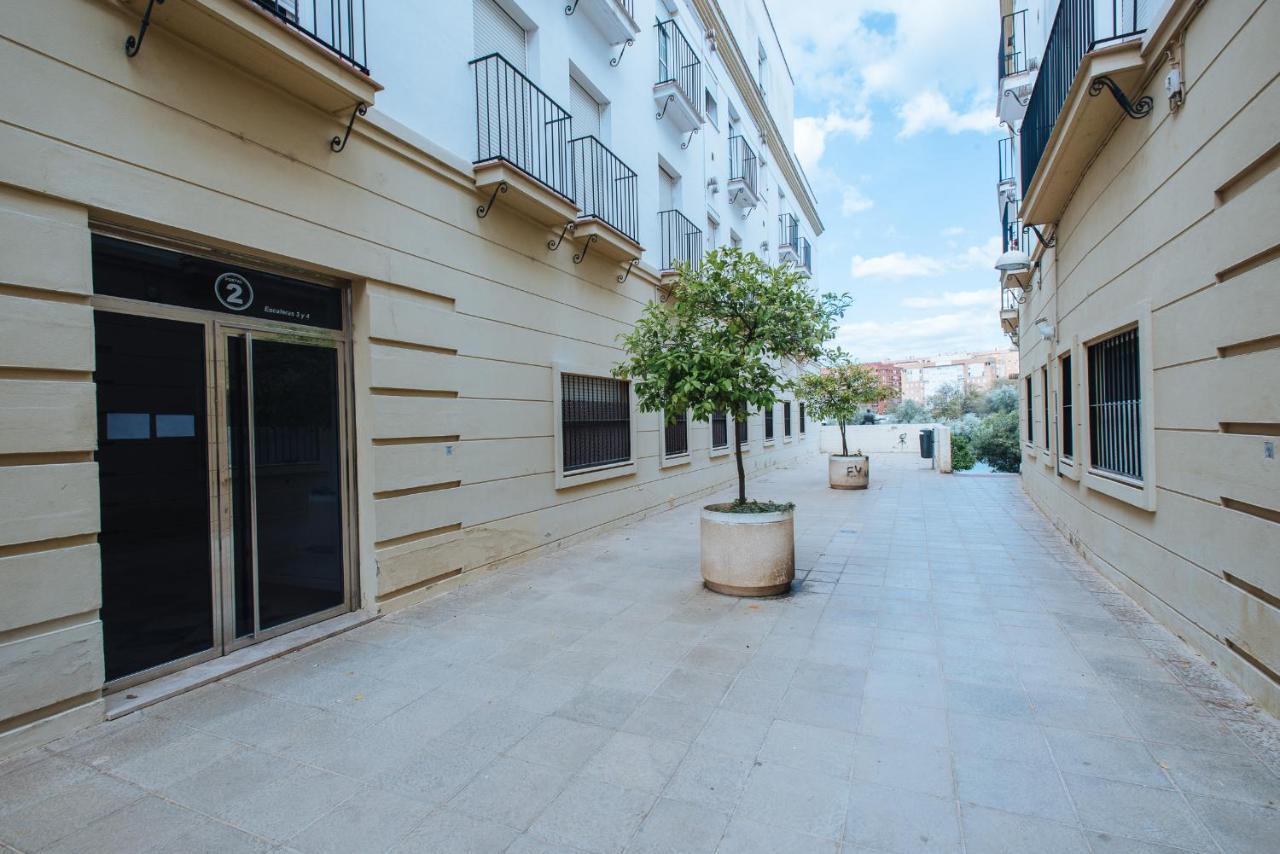 Magno Paseo De La O - Private Parking Included Apartment